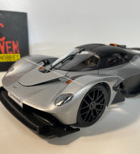 Maisto 2021 Aston Martin Valkyrie 1:18 Scale Silver Die Cast Model Car.