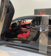 Maisto Lamborghini Countach LPI 800 - 4 1/18 Scale Diecast Model Car.