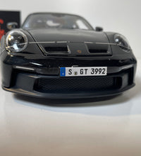 Maisto Diecast Model Special Edition 1:18 scale Porsche 911 GT3 Black.