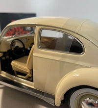 Maisto 1/18 Scale - 1955 Volkswagen Kafer.VW Beetle Diecast Model Car