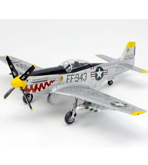 Tamiya 1/72 Scale North American F-51D Mustang Korean War plastic model kit No: 60754.