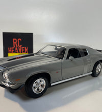 Maisto 1:18 Scale 1971 Chevrolet Camaro Diecast Model Car American Muscle Grey.