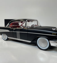 Maisto 1/18 Scale - 1957 Chevrolet Bel Air Coupe Diecast Model Car Custom Hot Rod.