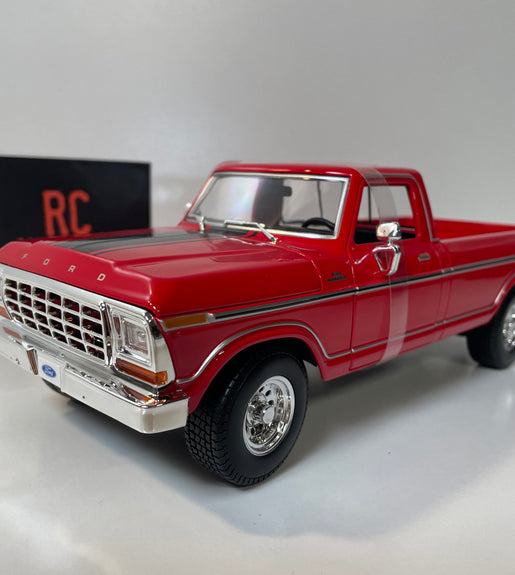 Maisto 1979 Ford F150 Pick Up 1/18 Scale Diecast Model American Muscle Car Red.