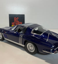 Maisto 1/18 Diecast Special Edition 1965 Chevrolet Corvette Metallic Purple Model Car.