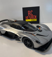 Maisto 2021 Aston Martin Valkyrie 1:18 Scale Silver Die Cast Model Car.