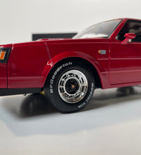 Maisto 1/18 Scale - 1987 Buick Grand National Diecast Model Car Red.