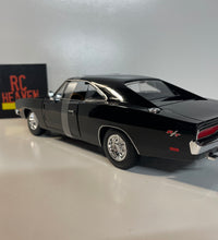 Maisto 1969 Dodge Charger R/T 1/18 Scale Diecast Model American Muscle Car.