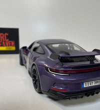 Maisto Diecast Model Special Edition 1:18 scale Porsche 911 GT3 Purple.