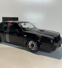 Maisto 1/18 Scale - 1987 Buick Grand National Diecast Model Car.