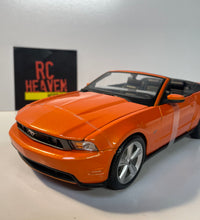 Maisto 2010 Ford Mustang GT Convertible 1/18 Scale Diecast Model Car Orange.