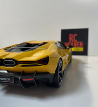 Maisto Lamborghini Revuelto 2023 Yellow 1:18 Scale Diecast Model Car.