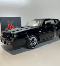 Maisto 1/18 Scale - 1987 Buick Grand National Diecast Model Car.