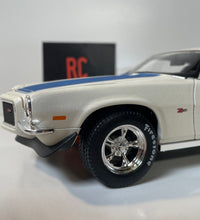 Maisto 1:18 Scale 1971 Chevrolet Camaro Diecast Model Car American Muscle