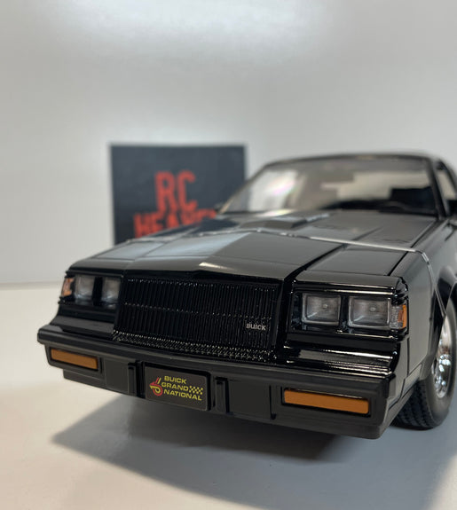 Maisto 1/18 Scale - 1987 Buick Grand National Diecast Model Car.