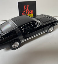 Maisto 1967 Ford Mustang GTA Fastback 1/18 Diecast Model American Muscle Car