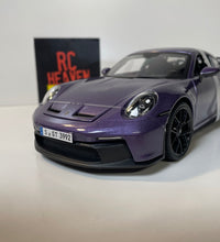 Maisto Diecast Model Special Edition 1:18 scale Porsche 911 GT3 Purple.