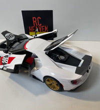 Maisto Ford GT 2021 Ford Heritage 1:18 Scale Diecast Model Car.