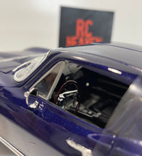 Maisto 1/18 Diecast Special Edition 1965 Chevrolet Corvette Metallic Purple Model Car.