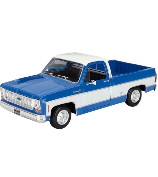 Maisto 1/18 Scale - 1974 Chevrolet C10 Cheyenne Super  - Blue Diecast Model.