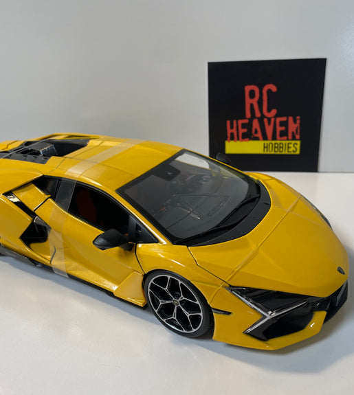 Maisto Lamborghini Revuelto 2023 Yellow 1:18 Scale Diecast Model Car.