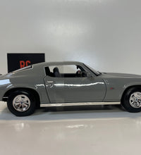 Maisto 1:18 Scale 1971 Chevrolet Camaro Diecast Model Car American Muscle Grey.