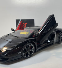 Maisto Lamborghini Countach LPI 800 - 4 1/18 Scale Diecast Model Car.