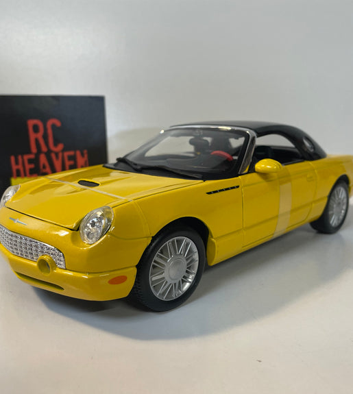 Maisto Ford Thunderbird 1/18 Scale Diecast Model Car Yellow.