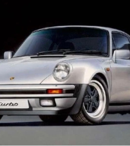 Tamiya 1/24 Scale Porsche 911 Turbo 1988 Model Kit No: 24279
