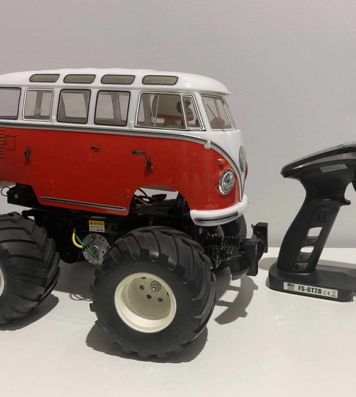Tamiya 58512 1/12 Volkswagen VW Bus Type 2 T1 Wheelie WR02 Discontinued Like New