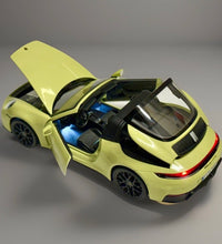 Maisto Porsche 911 Targa 4 GTS 992.2 1/18 Scale Diecast Model Car Super Car.
