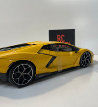 Maisto Lamborghini Revuelto 2023 Yellow 1:18 Scale Diecast Model Car.