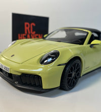 Maisto Porsche 911 Targa 4 GTS 992.2 1/18 Scale Diecast Model Car Super Car.