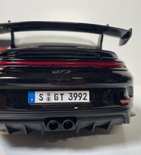 Maisto Diecast Model Special Edition 1:18 scale Porsche 911 GT3 Black.
