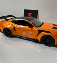 Maisto 2025 Mustang GTD 1/18 Scale Diecast Model American Muscle Car Orange.