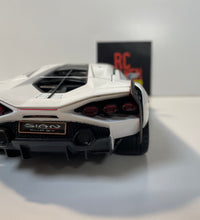 Maisto Lamborghini Sian FKP 37 1/18 Scale Diecast Model Car.