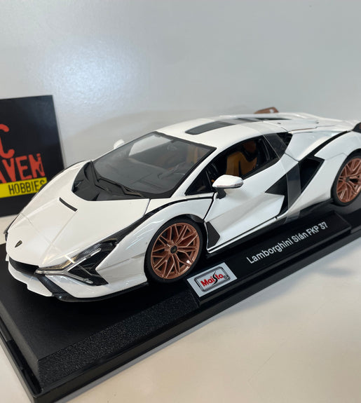 Maisto Lamborghini Sian FKP 37 1/18 Scale Diecast Model Car.