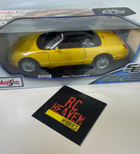 Maisto Ford Thunderbird 1/18 Scale Diecast Model Car Yellow.