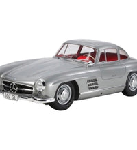 Tamiya 1/24 Scale Mercedes Benz 300SL Plastic Model Kit No: 24338