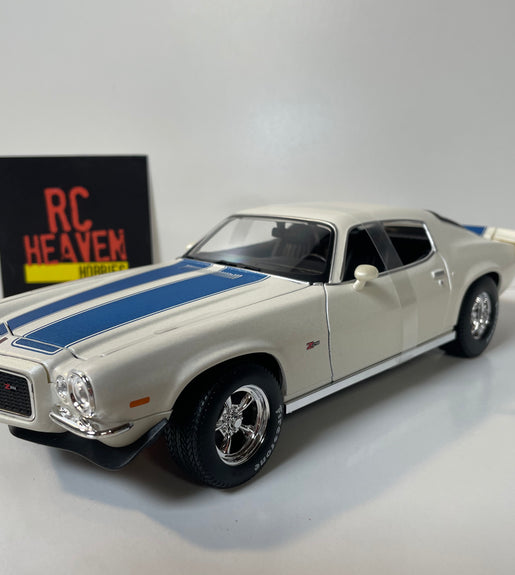 Maisto 1:18 Scale 1971 Chevrolet Camaro Diecast Model Car American Muscle