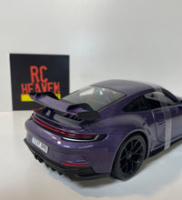 Maisto Diecast Model Special Edition 1:18 scale Porsche 911 GT3 Purple.