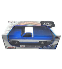 Maisto 1/18 Scale - 1974 Chevrolet C10 Cheyenne Super  - Blue Diecast Model.