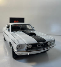 Maisto 1:18 Scale 1968 Ford Mustang GT Cobra Jet Diecast Model Car Muscle Car