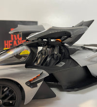 Maisto 2021 Aston Martin Valkyrie 1:18 Scale Silver Die Cast Model Car.