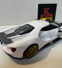 Maisto Ford GT 2021 Ford Heritage 1:18 Scale Diecast Model Car.
