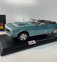 Maisto 1:18 Scale 1967 Chevrolet Camaro SS 396 Convertible Diecast Model Car