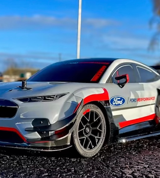 HPI 1/10 Sport 3 Flux RTR Ford Mustang Mach -E 1400 Brushless On Road 113km/h!