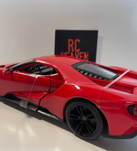 Maisto 2017 Ford GT Red Diecast 1:18 Model Car Special Edition