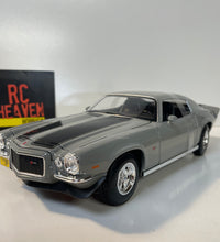 Maisto 1:18 Scale 1971 Chevrolet Camaro Diecast Model Car American Muscle Grey.