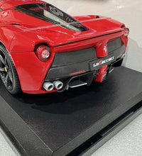 Maisto La Ferrari Red 1:18 Scale Diecast Model Car.